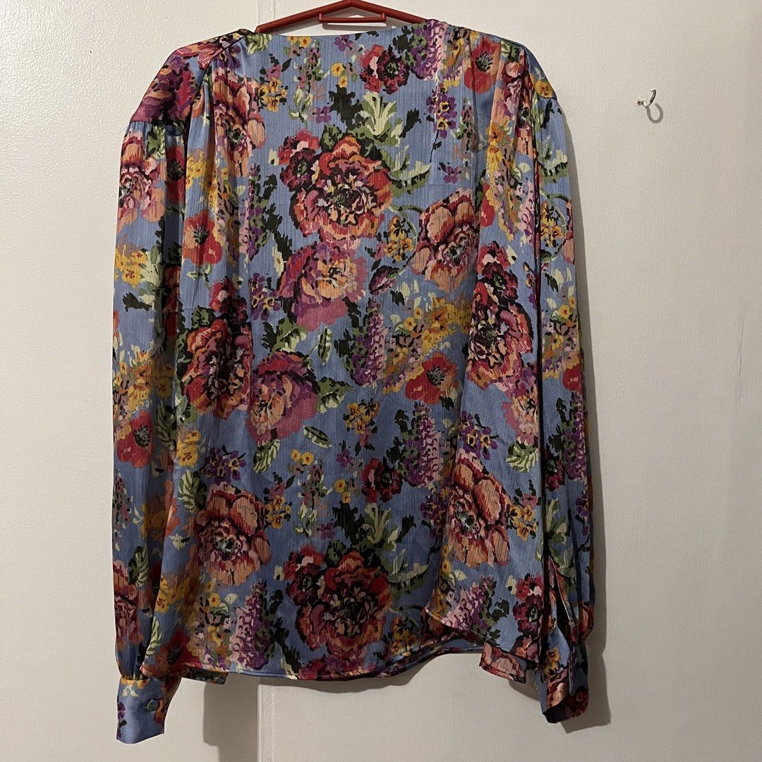 zara floral blouse size L (Category: Blouses) located in Cabanatuan. Submitted by halladays (Listing ID 1469626429, Image 2). Description: .