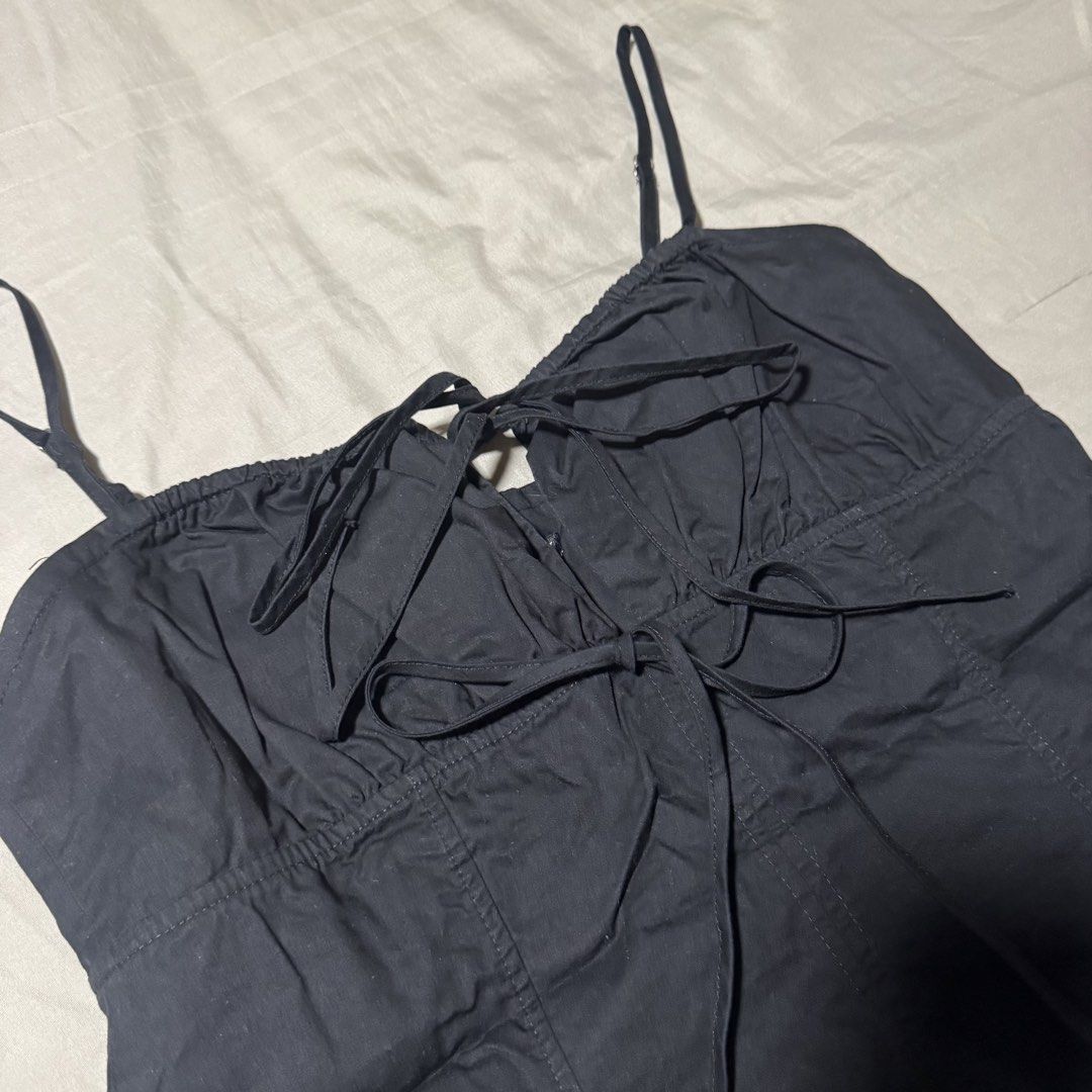 Zara Front Tie Strap Top (Category: Sleeveless) located in Manila. Submitted by nicoleaure20 (Listing ID 1469744039, Image 2). Description: - large on tag - in very good condition! just needs ironing :) - location: sampaloc, manila - mop: gcash/bpi - can be shipped thru lalamove/grab/ toktok/j&t but the buyer should shoulder the fee :) .