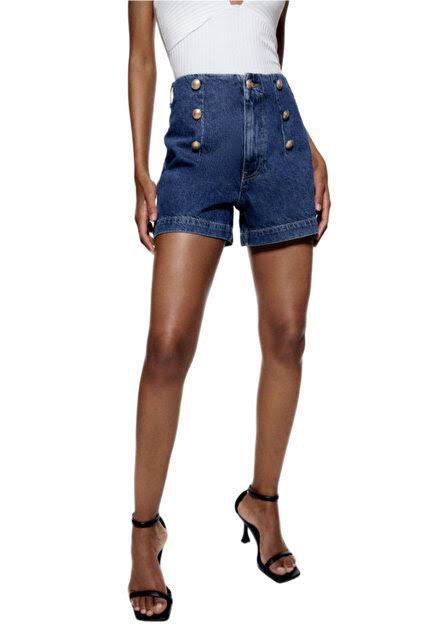 ZARA GOLD BUTTON SHORTS LARGE (Category: Shorts) located in Paranaque City. Submitted by brandedlab (Listing ID 1469680482, Image 1). Description: .
