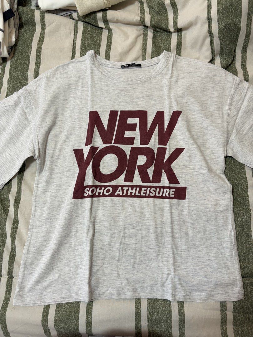 Zara Graphic Tee Boxy Fit (Category: Shirts) located in Quezon City. Submitted by morespace555 (Listing ID 1469644516, Image 3). Description: .