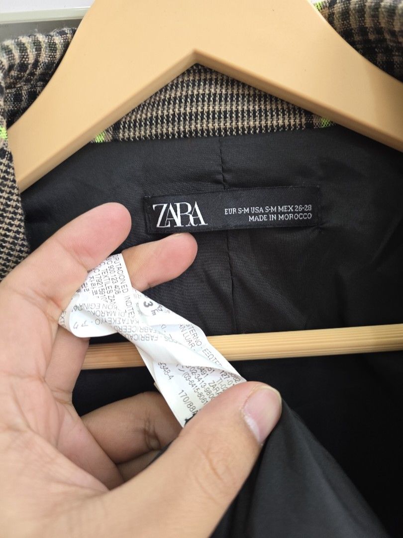 Zara Jacket (Category: Coats, Jackets and Outerwear) located in Iba. Submitted by conditionexcellente (Listing ID 1469616792, Image 2). Description: .