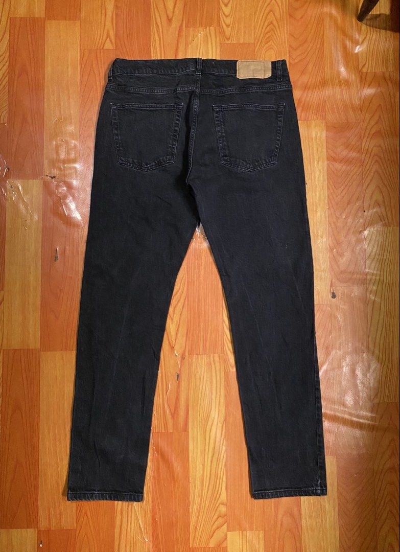 Zara jeans dnwr. (Category: Jeans) located in Cebu City. Submitted by jerianix (Listing ID 1469706217, Image 2). Description: Zara jeans dnwr. Stretchable Size 36 Length 41 Good condition No issues .