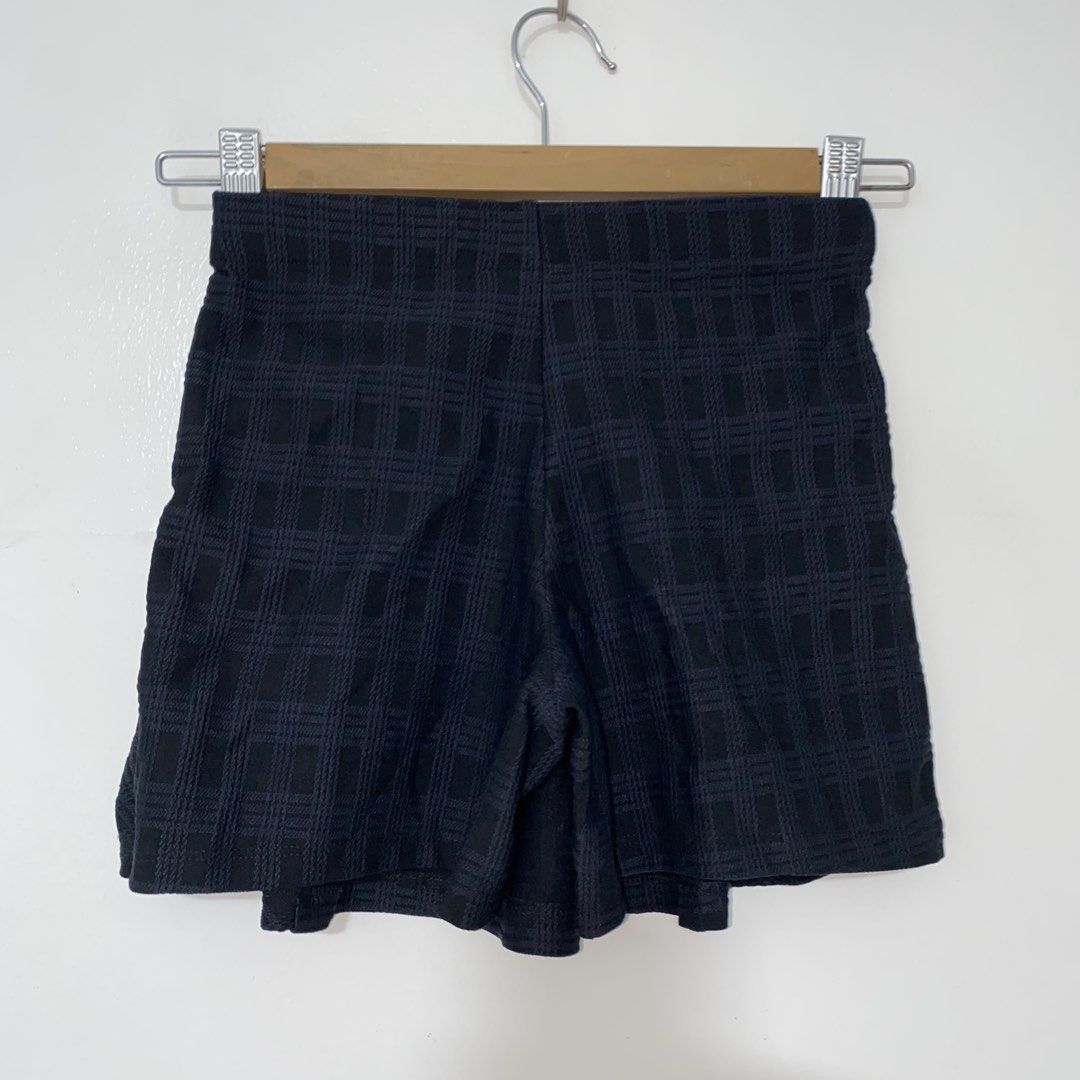 Zara kids skort (Category: Babies & Kids Fashion) located in San Jose del Monte. Submitted by daintycut (Listing ID 1469672317, Image 3). Description: .