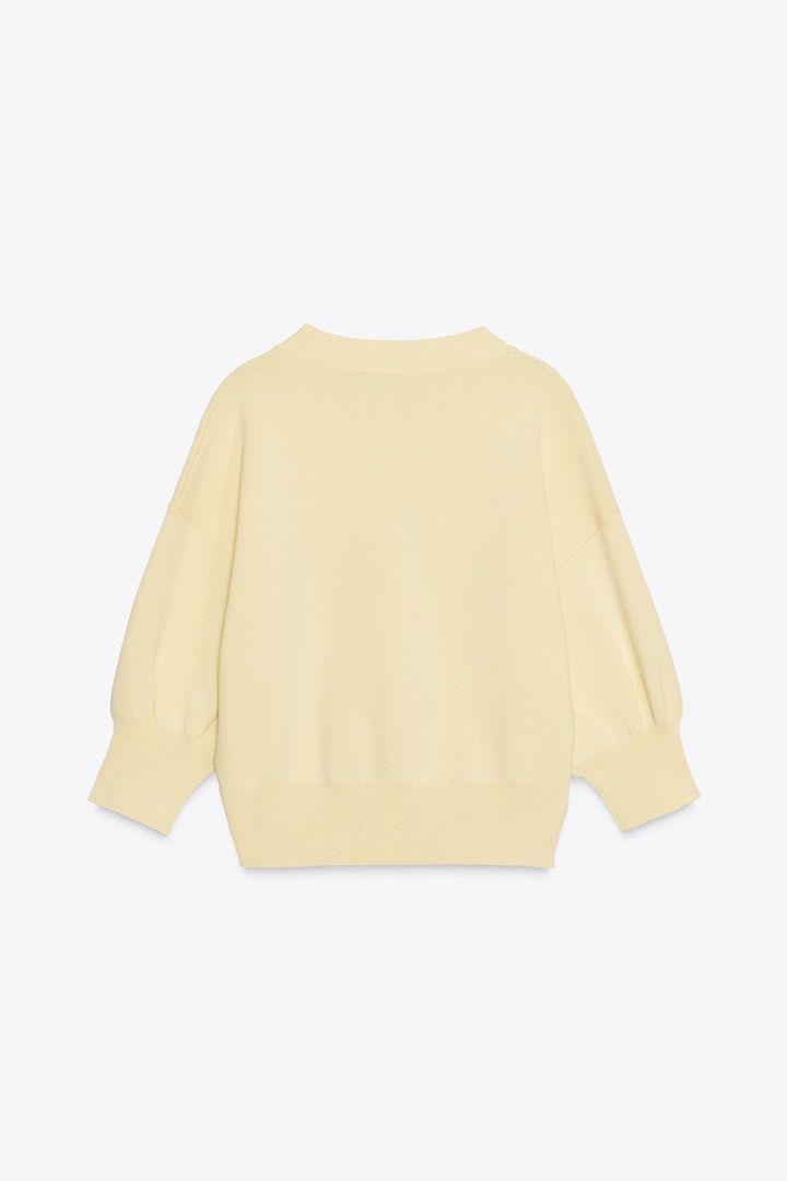 ZARA KNIT CARDIGAN BNWT (Category: Coats, Jackets and Outerwear) located in Makati City. Submitted by tinycloset__ (Listing ID 1469655659, Image 2). Description: ZARA BNWT S ON TAG.