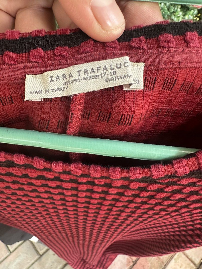 Zara Knit Dress (Category: Dresses) located in Caloocan City. Submitted by fabs_preloved01 (Listing ID 1469626360, Image 3). Description: Zara Knit Dress, size M.