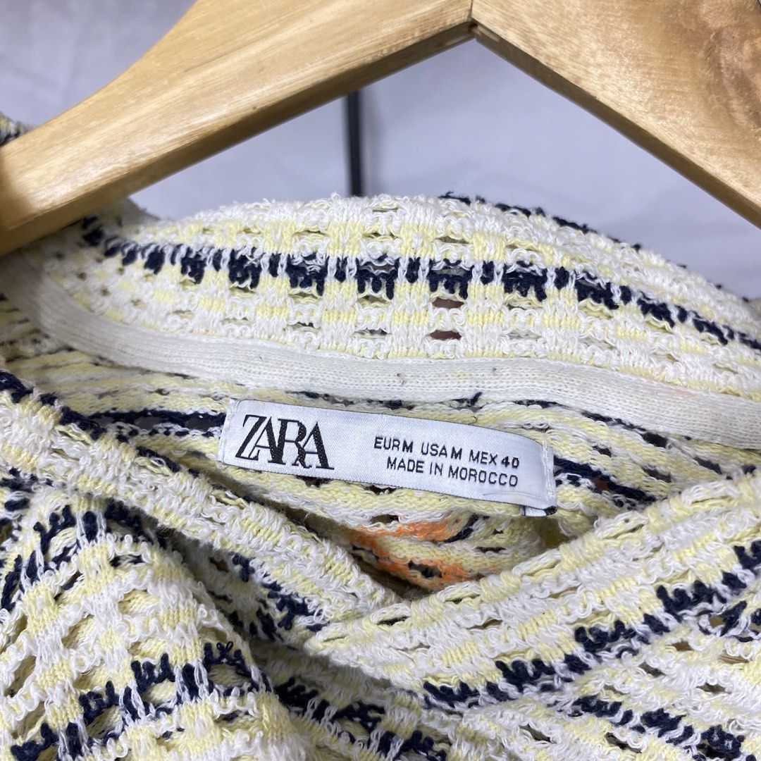 Zara Knitted Polo (Category: Tshirts & Polo Shirts ) located in Cebu City. Submitted by cebuvntgvibes (Listing ID 1469667469, Image 3). Description: 21W x 26L (S-M) . Excellent condition. Open collar design. Boxy fit. No issue. . Mine ₱750+sf.