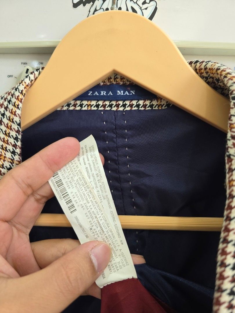 Zara Plaid (Category: Coats, Jackets and Outerwear) located in Iba. Submitted by conditionexcellente (Listing ID 1469616678, Image 3). Description: 21 x 29.