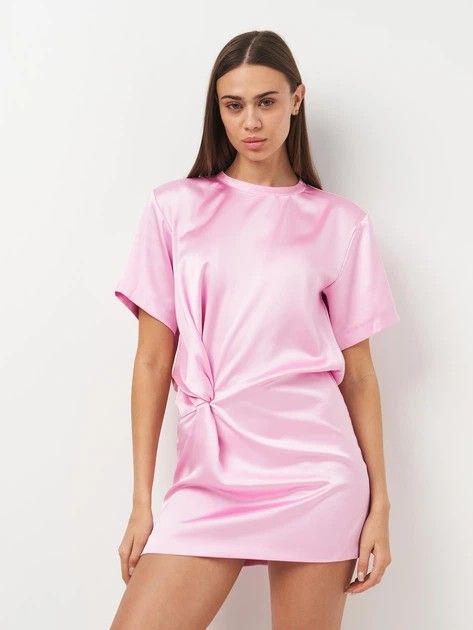 Zara satin effect mini dress (Category: Dresses) located in Pasay City. Submitted by castoff.clothing (Listing ID 1469611717, Image 1). Description: Satin effect mini dress Brand: zara Size: medium Ine very good condition.