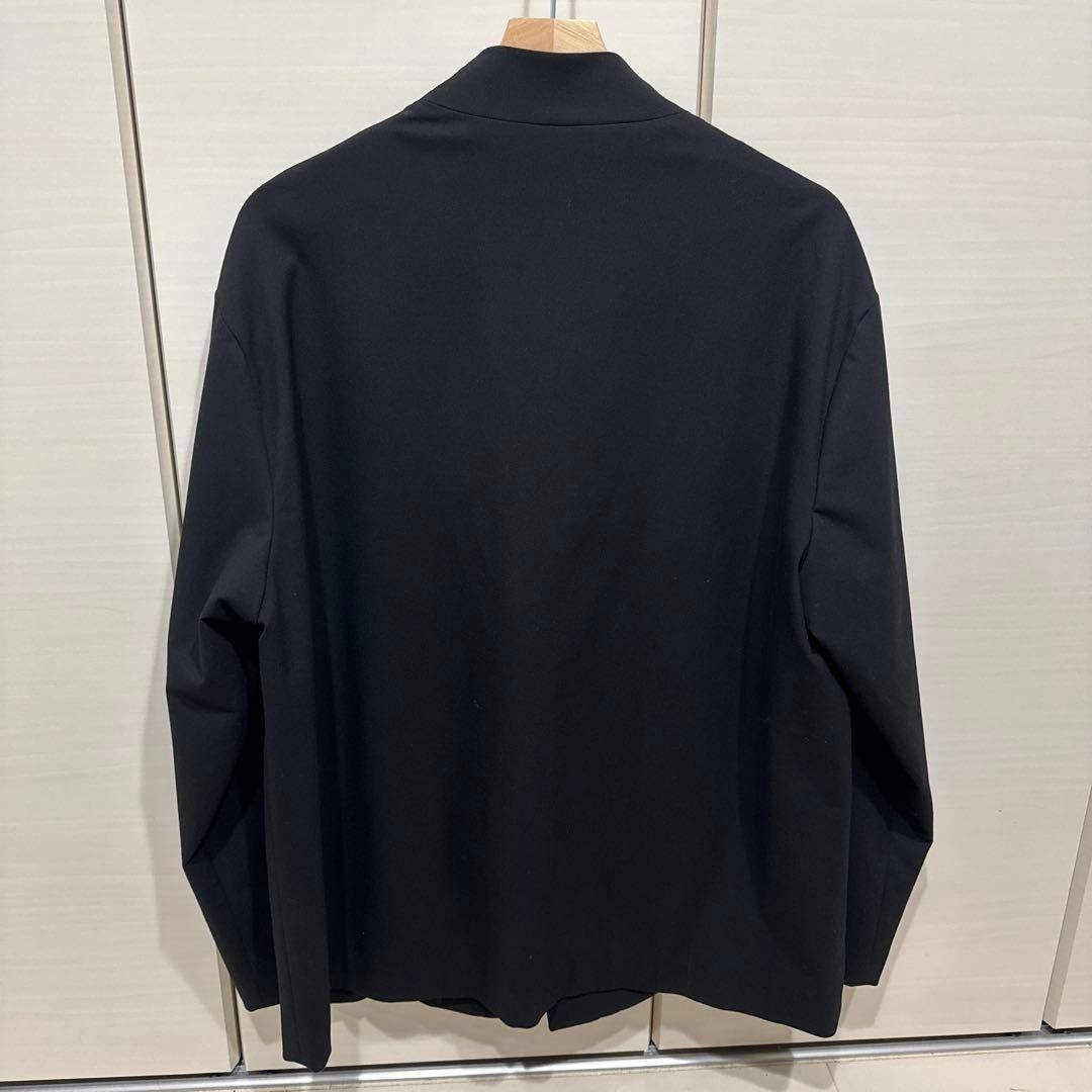 ZARA SLIMFIT Collarless Blazer/Coat/Jacket (Category: Coats, Jackets and Outerwear) located in Quezon City. Submitted by tcjames2026 (Listing ID 1469604779, Image 2). Description: - Brand: Zara - Color: Clean black - Size: Large (EUR L, USA L, MEX 42) - Fit: True to size - Origin: Made in China - Style: Minimalist design, great for layering.