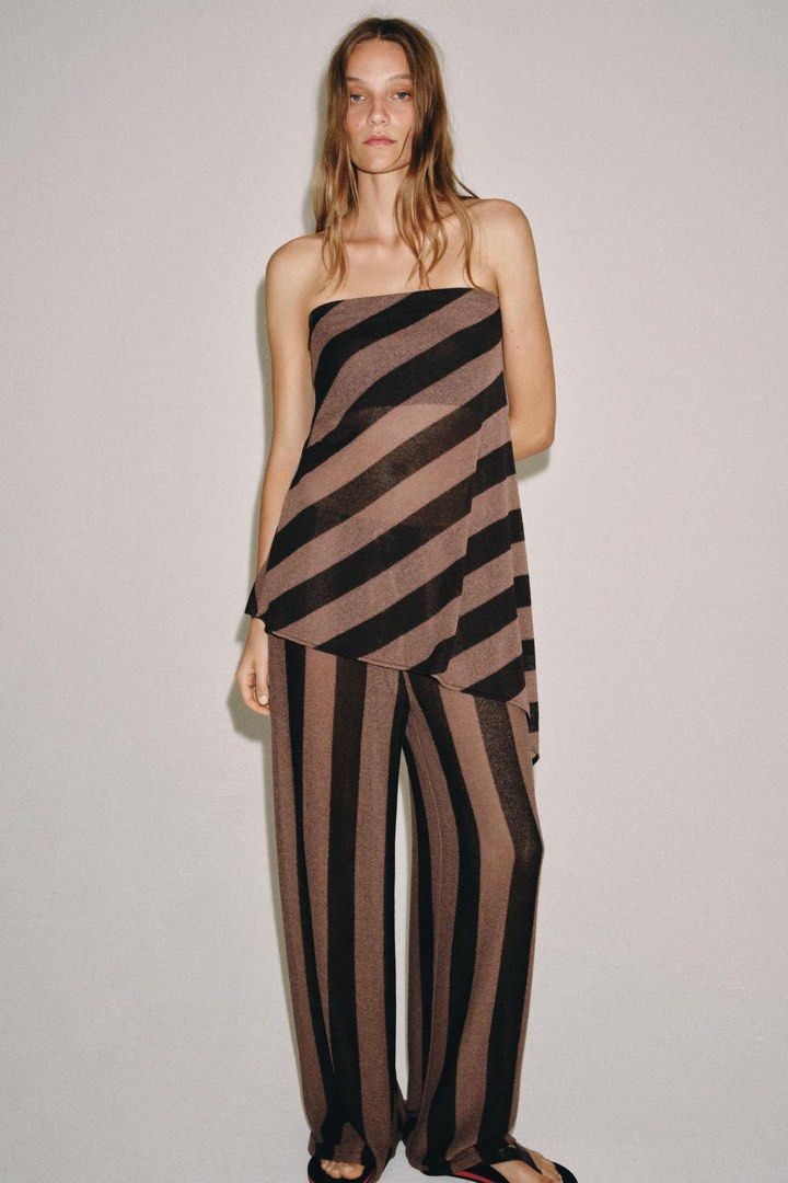 ZARA STRIPED RUSTIC BANDEAU TOP (Category: Sleeveless) located in Batangas. Submitted by wearmegals (Listing ID 1469597617, Image 3). Description: - Condition: Brand new, never worn, clean - Large on tag but perfect for medium .
