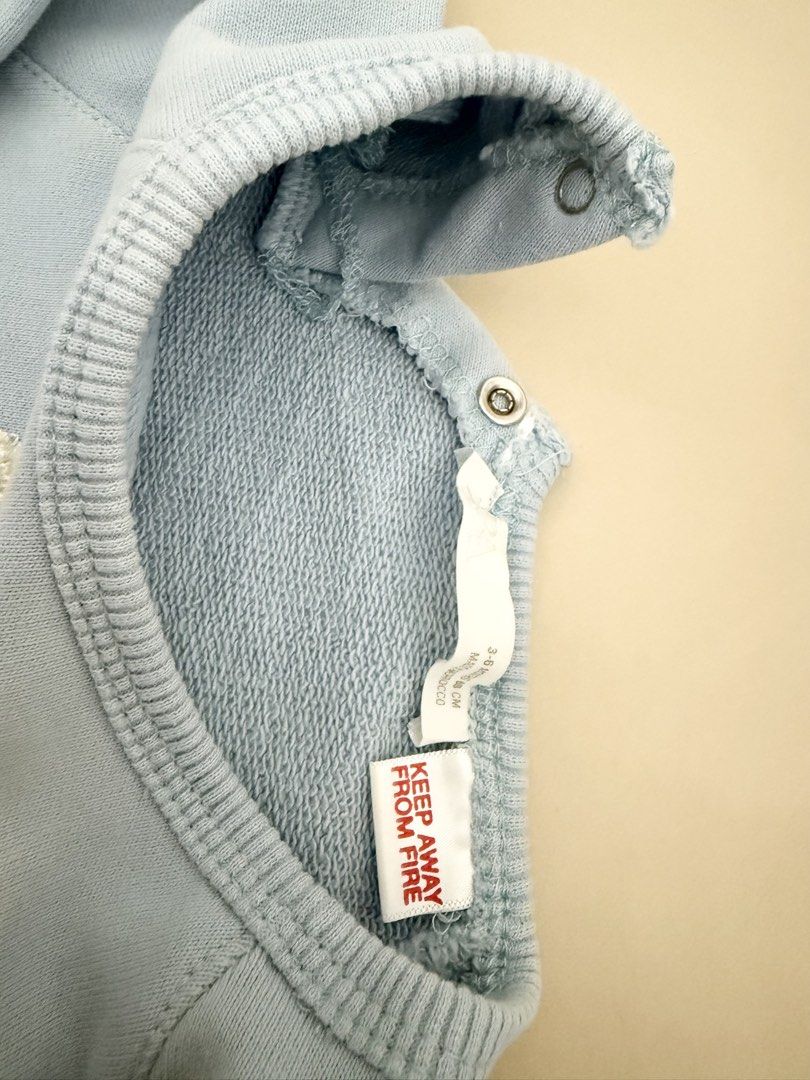 Zara Sweater Baby 3-6 months (Category: Babies & Kids Fashion) located in Quezon City. Submitted by 2littlemonkeys (Listing ID 1469595049, Image 3). Description: Used once Like new except for discoloration Will look like shade or shadow when worn.