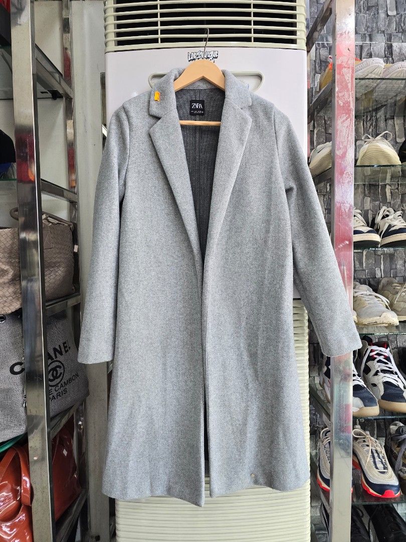 Zara Trench (Category: Coats, Jackets and Outerwear) located in Iba. Submitted by conditionexcellente (Listing ID 1469617042, Image 2). Description: .