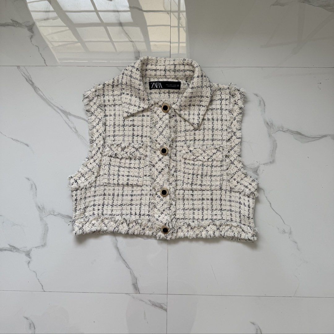Zara Tweed Vest (Category: Coats, Jackets and Outerwear) located in Santo Tomas. Submitted by the580closet (Listing ID 1469699715, Image 1). Description: - Size: Small 19 inches - chest 16.5 inches - length.