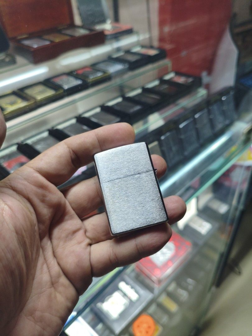 Zippo Classic Chrome (Category: Vintage Collectibles) located in Paranaque City. Submitted by Sensation (Listing ID 1469733243, Image 2). Description: Free refill of Zippo fluid if booked via lalamove .