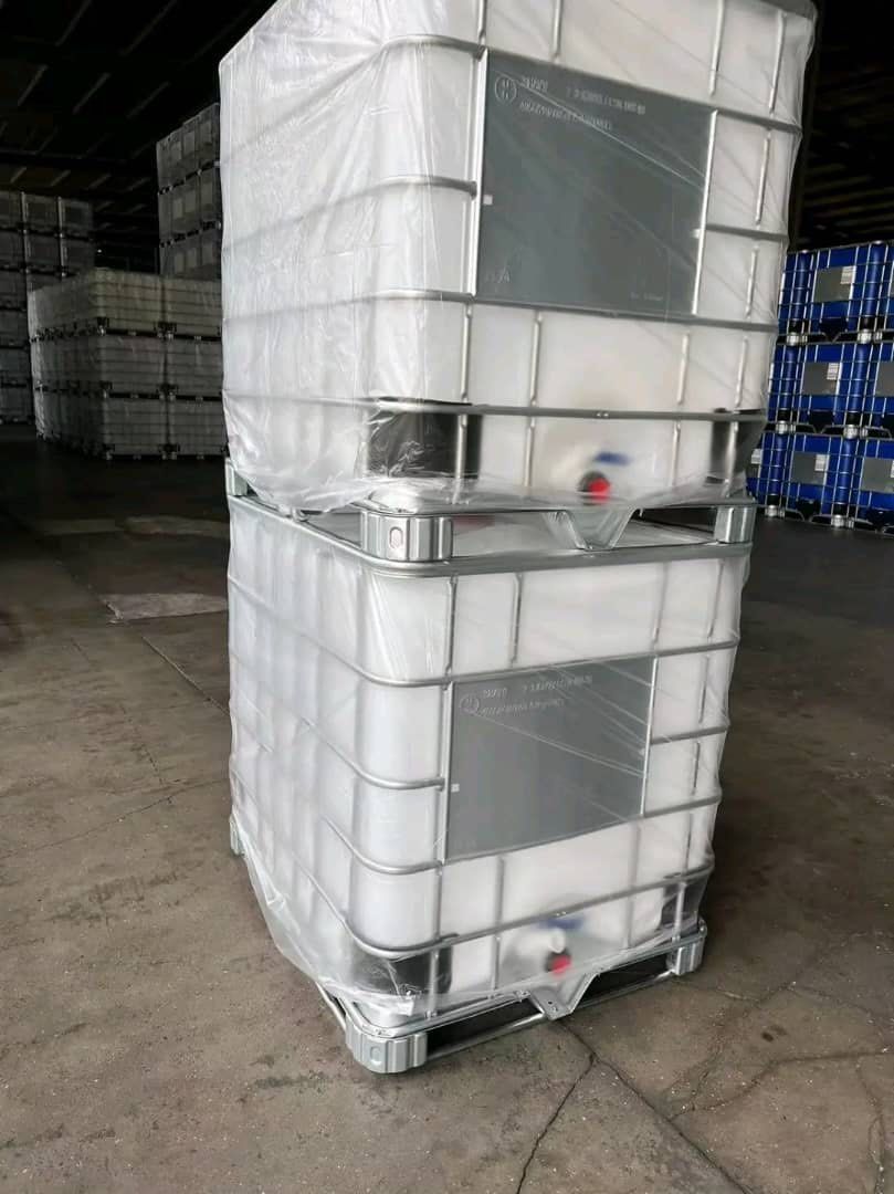 1000L IBC Tank Intermediate Bulk Container (Brand New) (Category: Construction & Building Materials) located in Iligan City. Submitted by aracellhubs (Listing ID 1469932213, Image 3). Description: - Capacity: Large 1000 Litre industrial IBC tote tank - Build: Sturdy metal cage with a durable pallet base - Material: High-quality white plastic polyethylene container - Features: Includes integrated top fill cap and bottom valve tap - Best For: Water