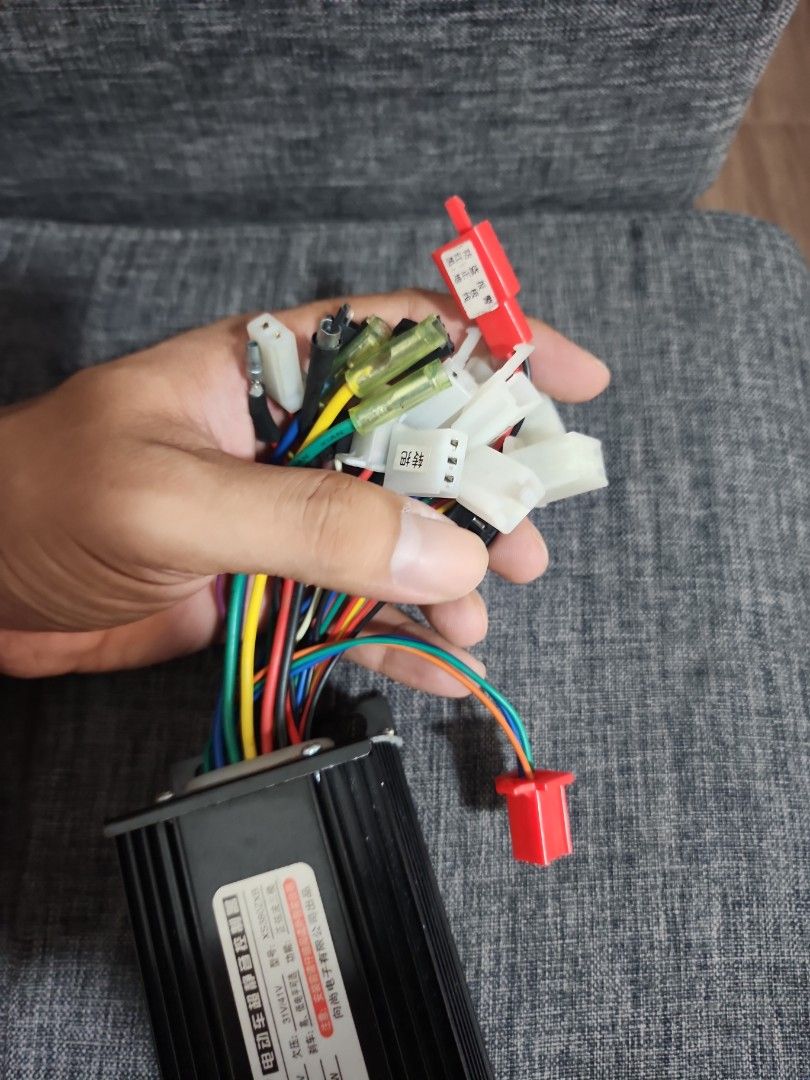 18a controller (Category: E-Scooters & E-Bikes) located in Singapore. Submitted by okboleh (Listing ID 1469934633, Image 2). Description: selling this controller no issue as i change controller no neggo no fast deal.