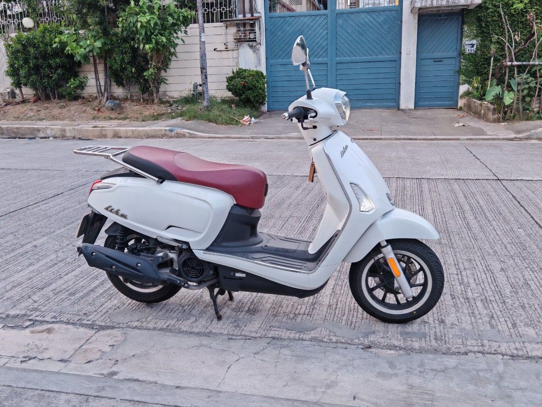 2022 Kymco Like 150i (Category: Motorbikes for Sale) located in San Juan City. Submitted by MW_888 (Listing ID 1469886848, Image 1). Description: 2022 Kymco Like 150i 9,500+ running mileage Registered until next year All stock Upgraded PCX shocks for a more comfortable and stable ride OEM stainless bracket included; top box stainless bracket not included 85k.