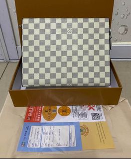(Category: ) located in . Submitted by binondo_bagsetc (Listing ID 1469920663, Image 1). Description: .