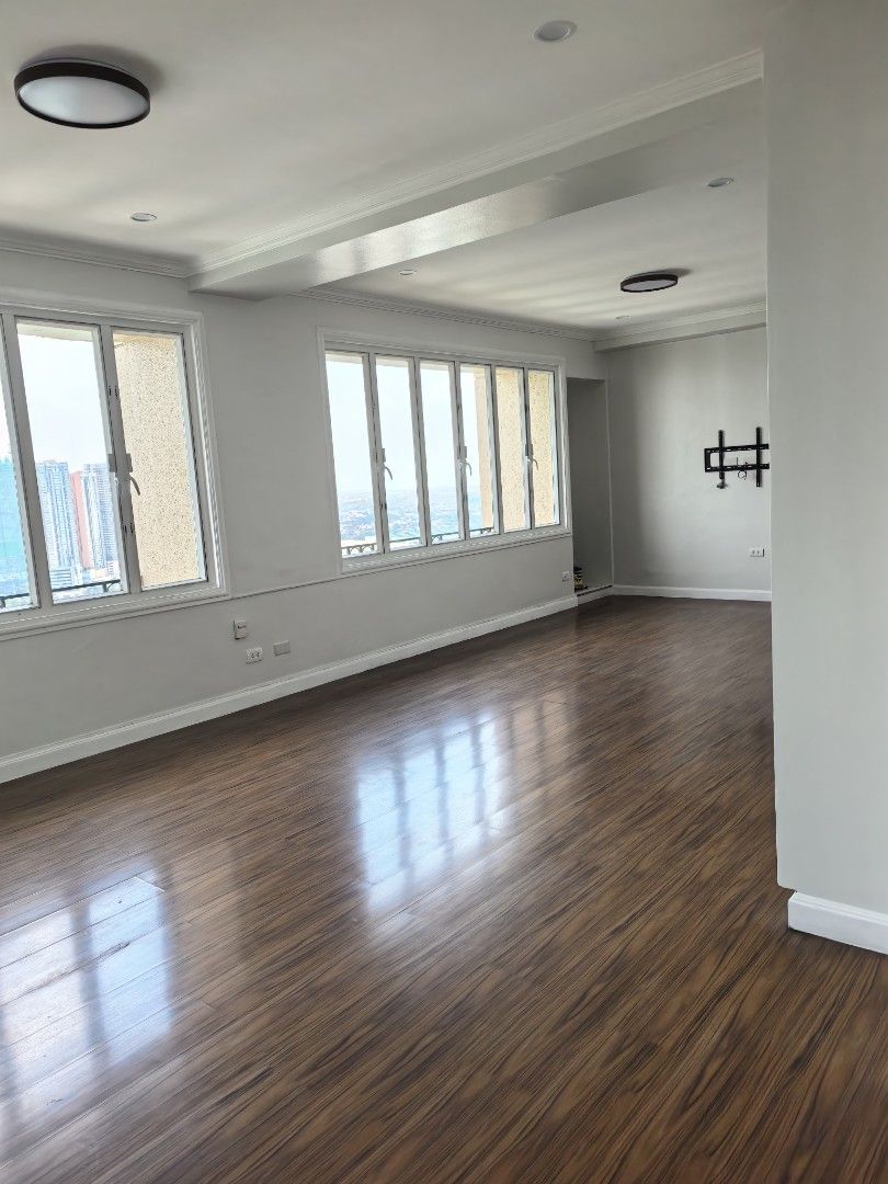 2 Bedroom Unit - For Rent /Lease (Category: Apartments & Condos) located in Valenzuela. Submitted by vangiedadis061177 (Listing ID 1469824713, Image 3). Description: 147 sq. M 2 Bedroom 2 Toilet and Baths Powder Room Maids Room with Own Toilet and bath Facing the Antipolo Mountains 1 parking slot Newly renovated Newly installed Split Type aircon Newly change lights to LED 55k asking.
