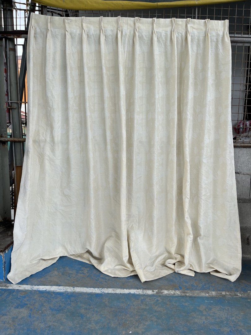 2 panel Curtain (Category: Curtains & Blinds) located in Hagunoy. Submitted by japanhouseholditemthrift (Listing ID 1469836143, Image 2). Description: Japan hook curtain 2 panel 7ft Like new No issue Hook included ✅ Light yellow Payment first Ship via J&T ❤️ Or shoppe check out 🧡 .