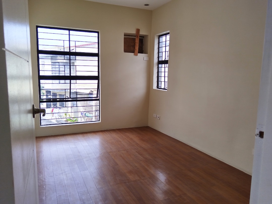 (Category: ) located in . Submitted by domusio (Listing ID 1469837057, Image 1). Description: .