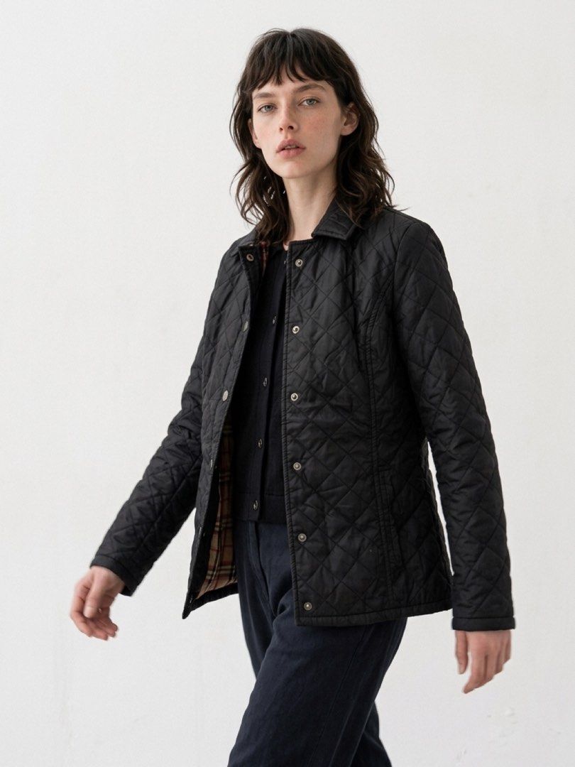 346 BROOKS BROTHERS QUILTED JACKET (Category: Coats, Jackets and Outerwear) located in Dagupan City. Submitted by size.spectrum (Listing ID 1469894549, Image 1). Description: SIZE 0 PETITE FOR XXS TO XS SEE PICS FOR PRODUCT DESCRIPTION AND MEASUREMENT.