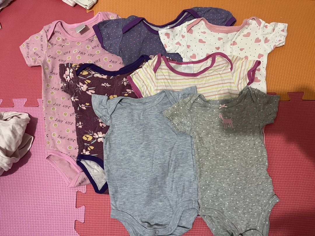 7pcs baby clothes (Category: Babies & Kids Fashion) located in Manila. Submitted by mamamogreen69 (Listing ID 1469852329, Image 1). Description: Decluttering 0-3m & 3-6m 📍Pasig City.
