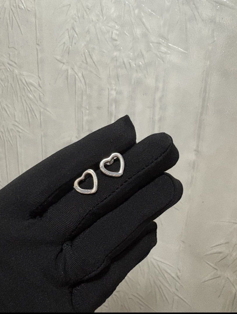925 Sterling Silver Open Heart Stud Earrings - Big (Category: Earrings) located in Quezon City. Submitted by meggys_treasures (Listing ID 1469913726, Image 1). Description: Want a long lasting jewelry but have no budget for Gold? Silver is for you! :) Silver prices are going up, invest now! - TC inspired (w/ brand markings, pls chat for more front pics) - Original Solid Sterling Silver with 925 marking - Perfect for everyday use (it even gets shi
