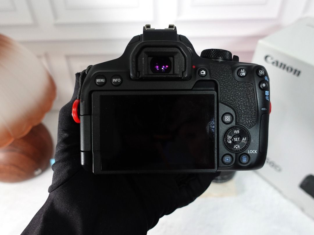 Canon EOS 850D + EF-S 18-55 II Lens Kit, Photography, Cameras on Carousell