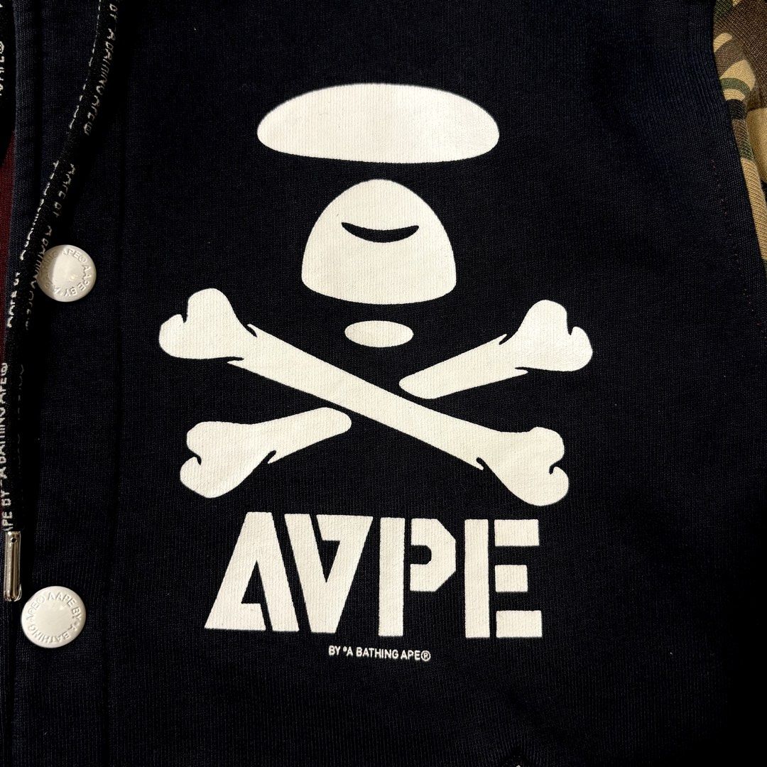 AAPE by A Bathing Ape split panel hoodie (Category: Coats, Jackets and Outerwear) located in Mabalacat. Submitted by alternativegooods (Listing ID 1469859090, Image 3). Description: MEASUREMENTS (inches) ⌗ width 19 ⌗ length 26 ⌗ sl 25.5 ⌗ hem 17 - Excellent condition ★ Color may vary slightly due to lighting. ★ Manage your expectations, these are pre-loved/thrifted items. ★ Ship via J&T Express & Lalamove..