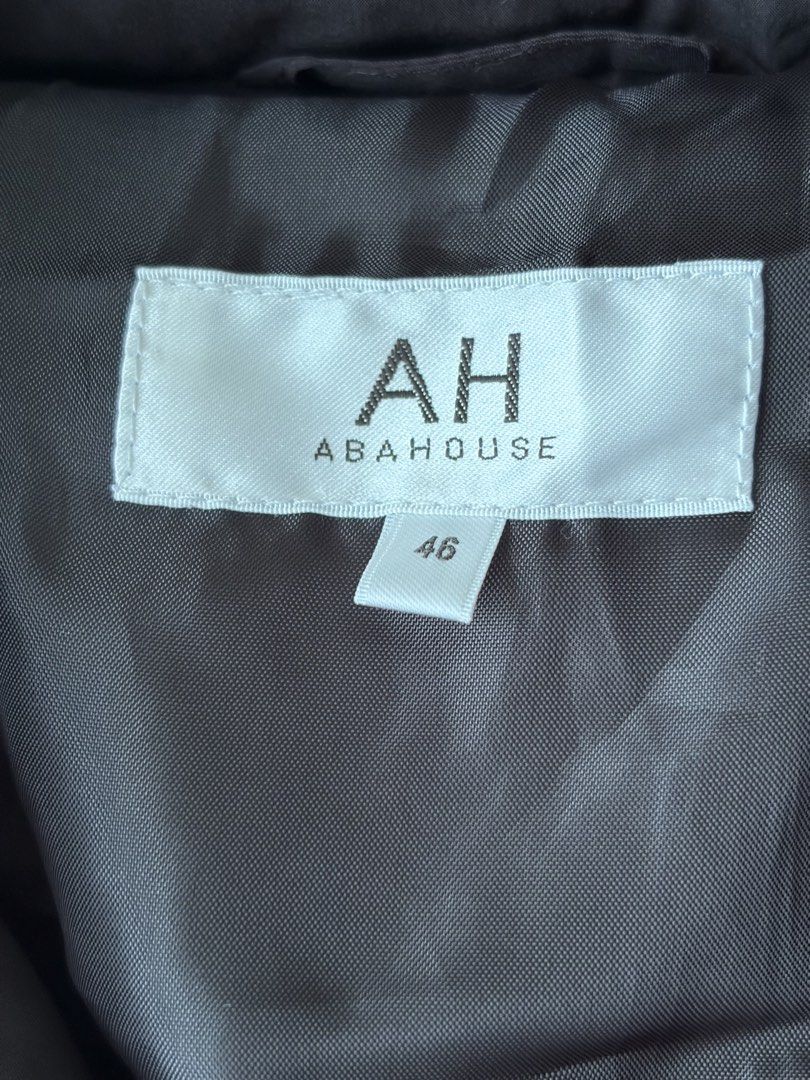 Aba house puffer jacket (Category: Coats, Jackets and Outerwear) located in Manila. Submitted by chiiisells_ (Listing ID 1469788704, Image 2). Description: .