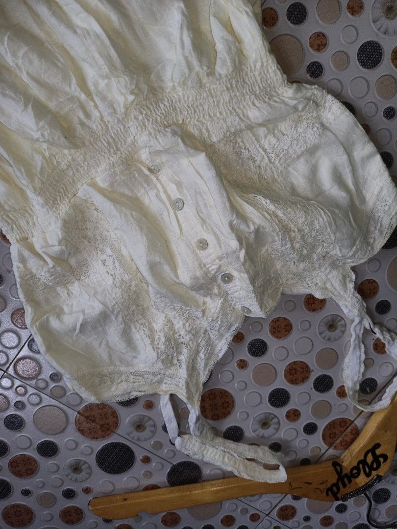 Abercrombie (Category: Others Tops) located in Manila. Submitted by chavez_lloyd (Listing ID 1469851864, Image 3). Description: Abercrombie size: xs good asnew location: negross occidental.