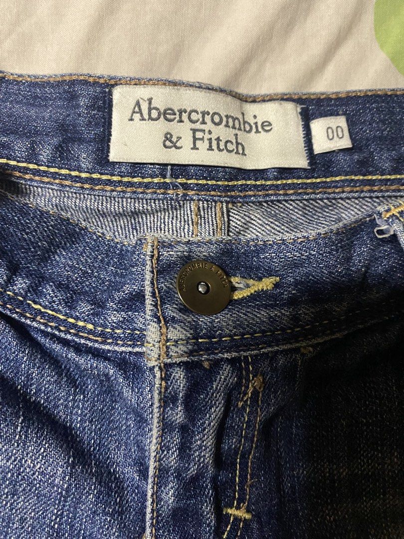 abercrombie denim shorts (Category: Shorts) located in Cebu City. Submitted by saturnarchives.co (Listing ID 1469783167, Image 3). Description: size 00 (xxs-s).