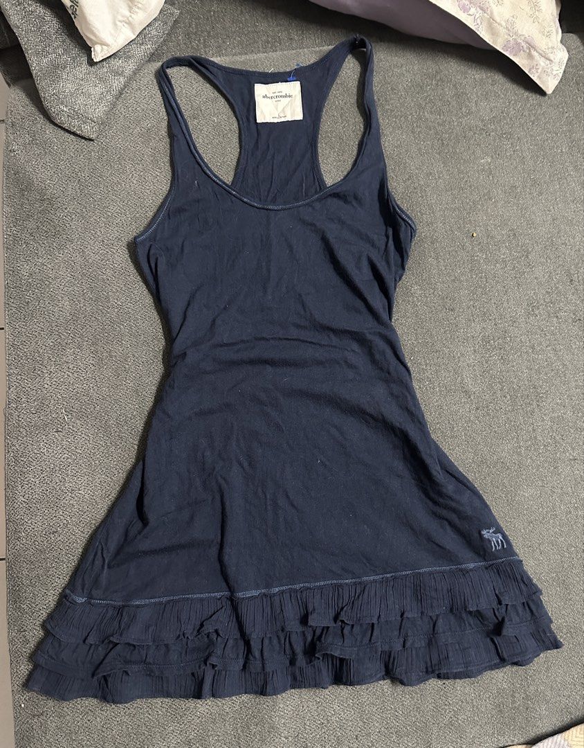 Abercrombie&Fitch Sleeveless ruffle (Category: Sleeveless) located in Talisay. Submitted by kjujucloset (Listing ID 1469912315, Image 1). Description: No issue Condition: 10/10 XS-M .