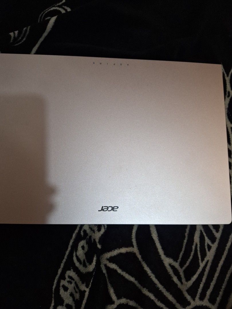 Acer Aspire Lite 14 (Nude Pink) (Category: Laptops & Notebooks) located in Baguio. Submitted by daintybvnny (Listing ID 1469824145, Image 2). Description: warranty until june 2028, never used it since it was a gift. have the box, bag and the laptop passport and the reciept..