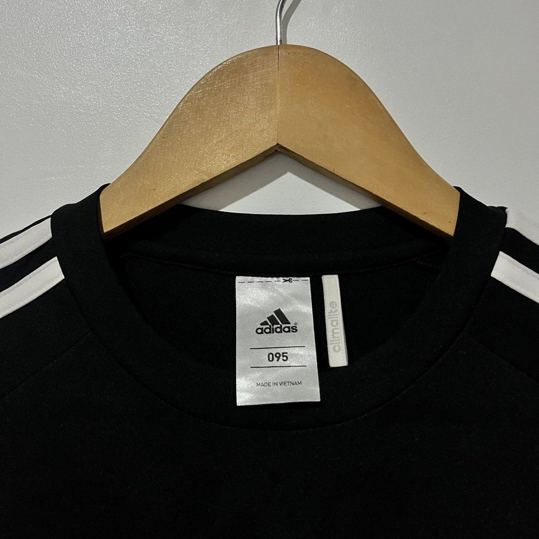 ADIDAS CLIMALITE SHIRT‼️ (Category: Activewear) located in Cebu City. Submitted by clarkcamu68040 (Listing ID 1469872188, Image 3). Description: ADIDAS CLIMALITE SHIRT‼️ AS NEW (QUICKDRY) SIZE SMALL-MEDIUM W 19 / L 27 COLORATE 10 / 10 ISSUE : ❌❌❌ PHP 580 + 90 SF 🛒🛒 📍CEBU ,CITY OF NAGA 🚚 J&T EXPRESS.