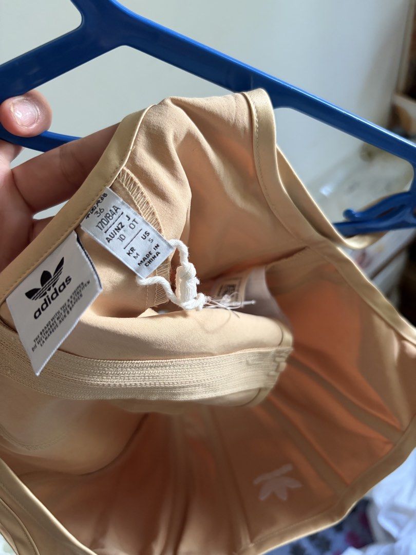 Adidas Corset (Category: Others Tops) located in Rizal. Submitted by dyclutterr (Listing ID 1469773608, Image 2). Description: .