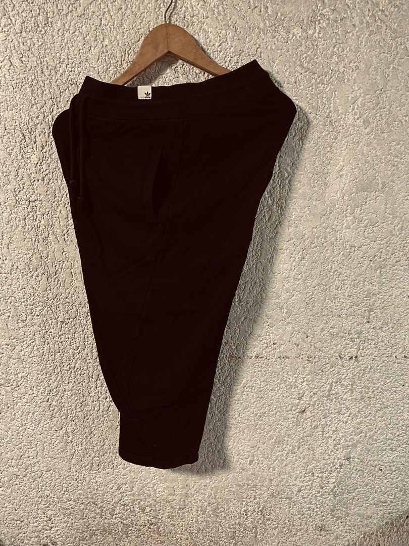 Adidas crop pants (Category: Other Bottoms) located in Navotas City. Submitted by bayxsell (Listing ID 1469847720, Image 3). Description: WTS❗️ ▪️ PAYMENT VIA GCASH ▪️SHIPPING:VIA J&T ▪️- DELIVERY VIA LALAMOVE OR MOVE IT ▪️PASS TO COD ▪️ PLS SEE REVIEWS AND FEEDBACKS LEGIT SELLER ▪️ PLS CHECK MY OTHER ITEMS FOR SALE 📍 LOCATION:NAVOTAS MANILA DM IF INTERESTED.