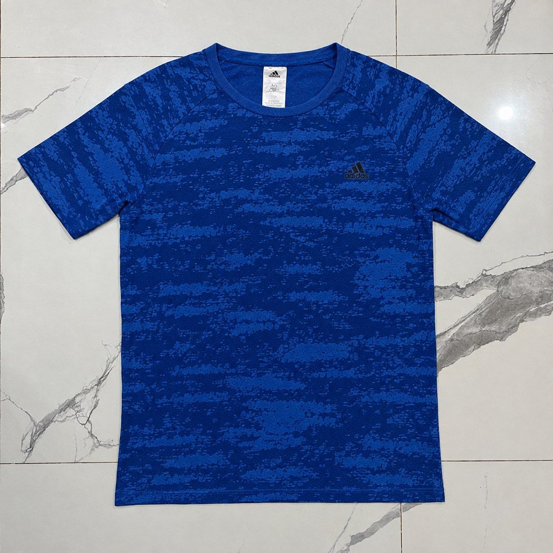 Adidas Dri Fit (Category: Tshirts & Polo Shirts ) located in Bacoor. Submitted by manonghits_2000 (Listing ID 1469843285, Image 1). Description: Adidas Dri Fit 19x28 Excellent No Issue.
