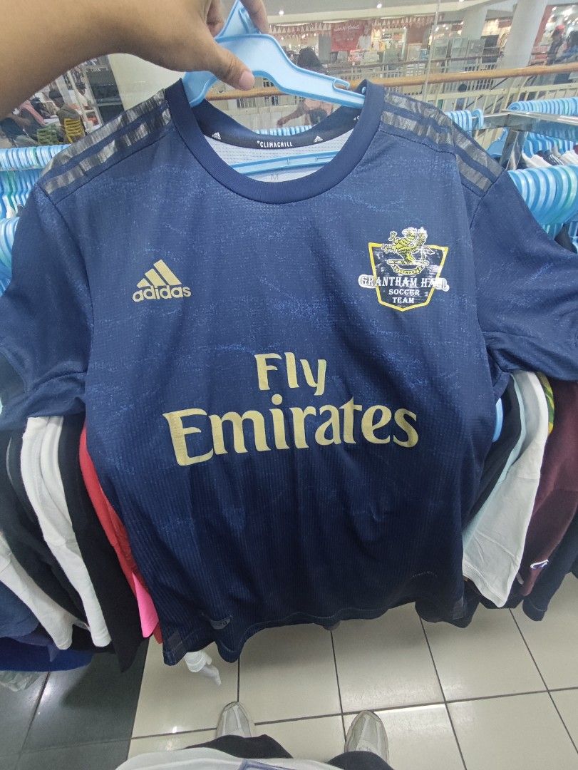 Adidas Real Madrid Jersey 2019 (Category: Activewear) located in San Isidro. Submitted by laz.loots (Listing ID 1469765264, Image 1). Description: L26 W20 Issue:None.