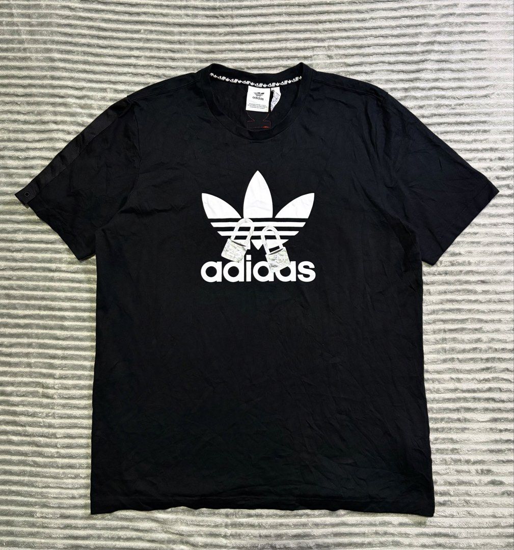 Adidas Shirt (Category: Formal Shirts) located in Kawit. Submitted by samfuentebella09 (Listing ID 1469862310, Image 1). Description: 4D1D4S BLACK SHIRT✅ ▪️Size LARGE-XL FIT✅ ▪️Width”23 x 29”Length✅ ▪️Excellent Condition 9/10✅ ▪️Color Rate 10/10✅ ▪️Good As New✅ Add sf💸 Pm🔑.