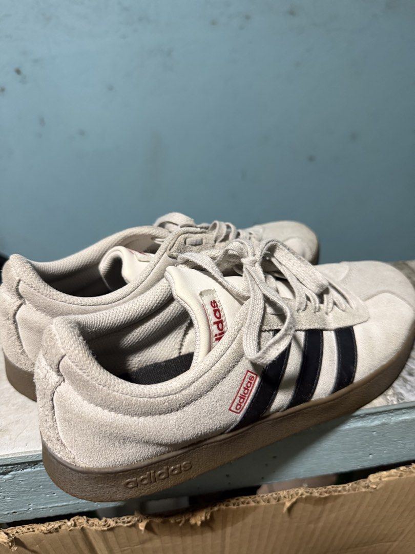 Adidas Shoes (Category: Sneakers) located in Manila. Submitted by mightymoon-e728fb (Listing ID 1469855748, Image 2). Description: pm for more inquiries! price are negotiable pls lower expectations for preloved items original :) .