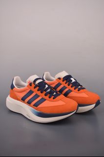 (Category: ) located in . Submitted by outlet.sneaker.shop (Listing ID 1469765356, Image 1). Description: .
