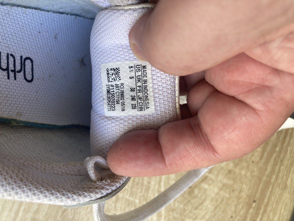 Adidas Superstar (Category: Sneakers) located in Paniqui. Submitted by swiftdragon.c69cc8 (Listing ID 1469798680, Image 3). Description: .