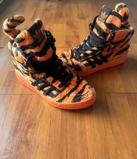 (Category: ) located in . Submitted by alexcollectionco (Listing ID 1469900899, Image 1). Description: .