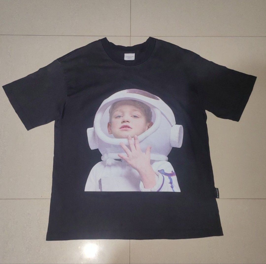 ADLV baby face astronaut (Category: Tshirts & Polo Shirts ) located in Pasig City. Submitted by preloved_lgp (Listing ID 1469909050, Image 1). Description: size 1 actual dimensions: 21.5 width 28 length acme de la vie see pictures for issue (small white stains on the upper right back part).