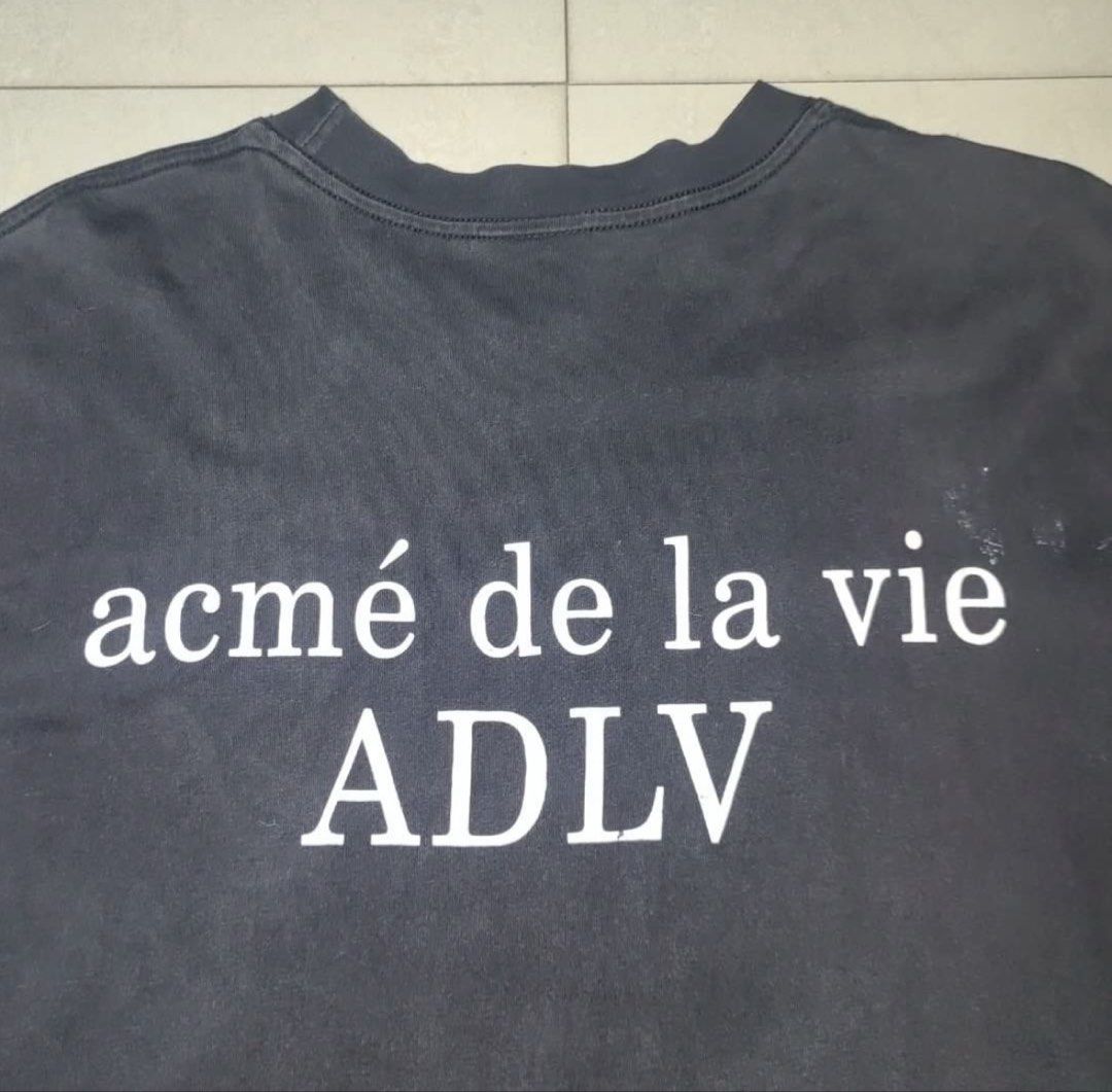ADLV baby face astronaut (Category: Tshirts & Polo Shirts ) located in Pasig City. Submitted by preloved_lgp (Listing ID 1469909050, Image 2). Description: size 1 actual dimensions: 21.5 width 28 length acme de la vie see pictures for issue (small white stains on the upper right back part).