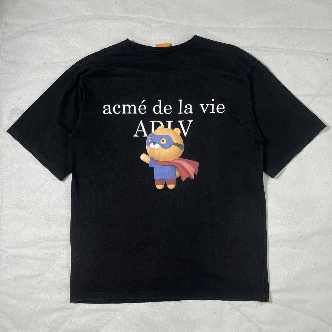 ADLV x Kakao Friends collaboration (Category: Tshirts & Polo Shirts ) located in Nasugbu. Submitted by janstuffs.ph (Listing ID 1469906151, Image 1). Description: ADLV collab w/ Kakao friends - Rare 💯Legit! Size: Size 1 on tag - Best fit Large Width: 21.5" Length: 29" Condition: 9.5/10 Excellent Flaw: NONE Mine: 890 •Buyer shoulder shipping fee - ship via j&t. •Read details before purchasing..