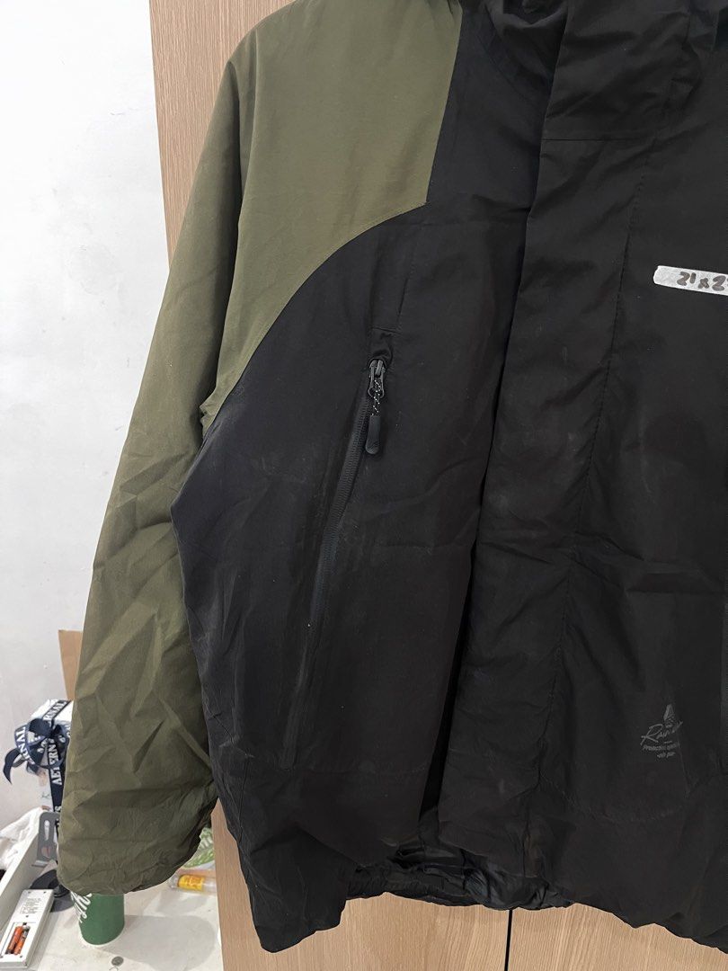 Aegis Rainwear (Category: Coats, Jackets and Outerwear) located in Mandaluyong City. Submitted by tatin_abad07 (Listing ID 1469868144, Image 3). Description: Aegis Rainwear Medium, 21x27 Condition: 10/10 Need wash only ₱680.00.