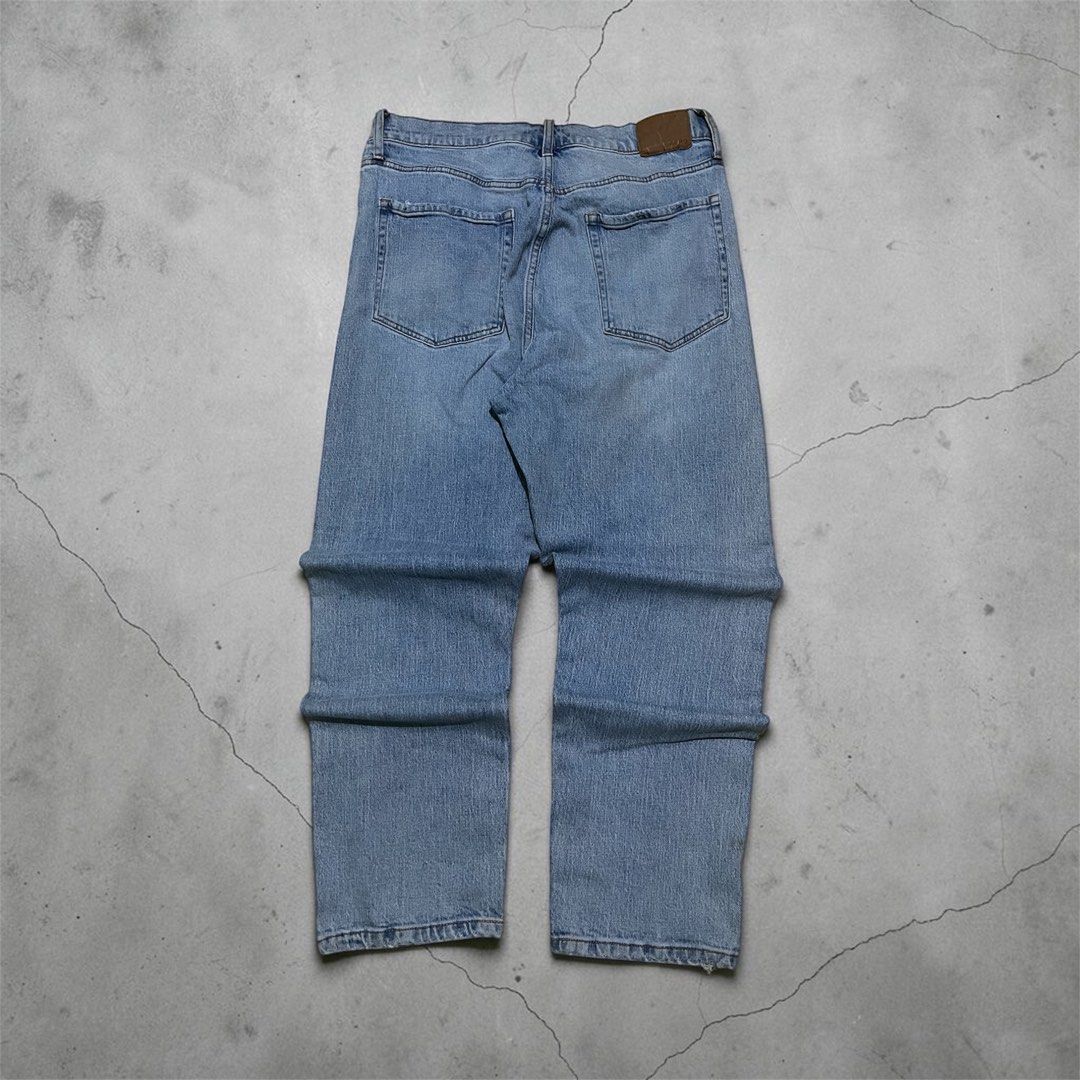 Aeropostale boot cut jeans ✨ (Category: Jeans) located in San Jose. Submitted by thriftfindsarchive (Listing ID 1469913967, Image 2). Description: Men’s Women’s 90’s Aeropostale boot cut jeans -y2k -with button fly -W’ 32 -L’ 39 -T’ 13 -H’ 7.5 -Issue: sign of usage - Hard denim - Fave ✨.